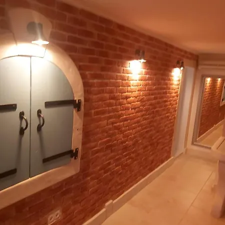 2022 Renovated Apartment On The Beach * Poljana (Ugljan)