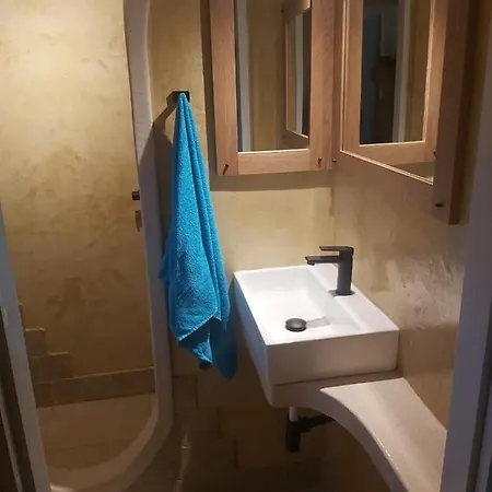 Apartment 2022 Renovated Apartment On The Beach Poljana (Ugljan)