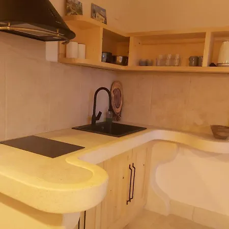 2022 Renovated Apartment On The Beach Apartment Poljana (Ugljan)
